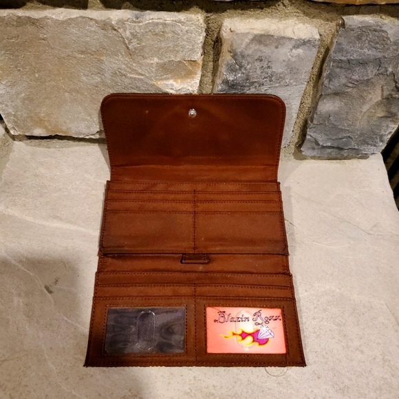 Sold - Picture 6 of 6